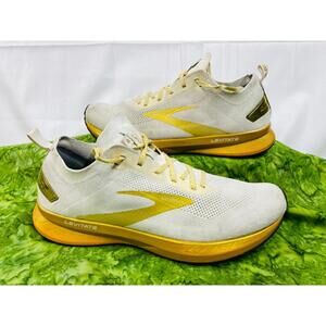 Brooks Levitate 4 Victory Edition White Gold mens 12 Running Shoe